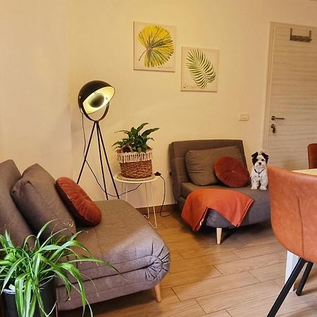 Apartment In The Smallest Town In The World Hum 외부 사진